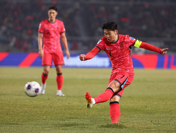 幸运大礼包’?韩媒曝强队私下庆祝抽中韩国,克林斯曼誓当搅局者